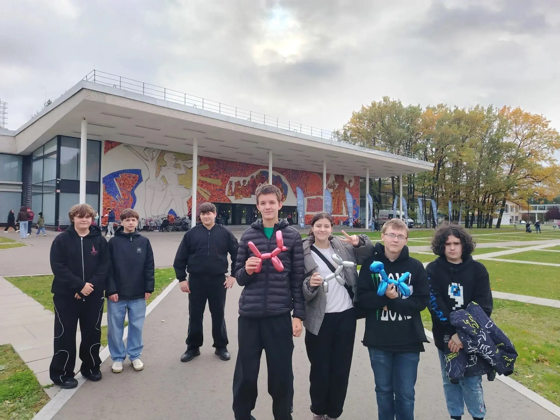 10 октября  учащиеся 8 Т класса, посетили Московский Дворец Пионеров в рамках Фестиваля...