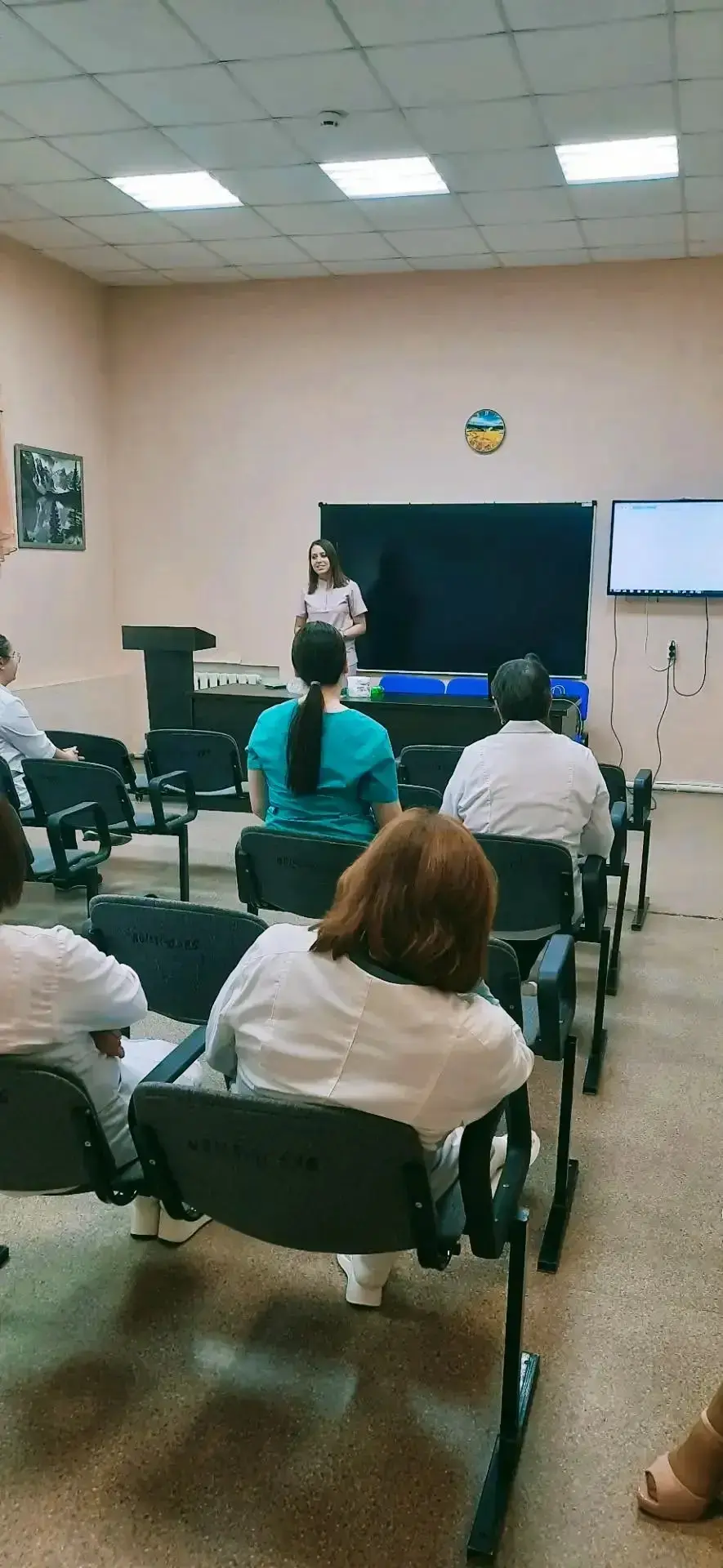 В рамках Недели психического здоровья для сотрудников прошёл коммуникативный тренинг. У...