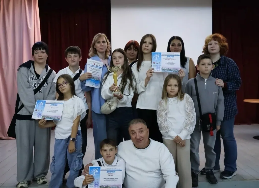 Наши юные таланты воспитанники 12 школы Полосина Елизавета ученица 6 « В» и ученик Поло...