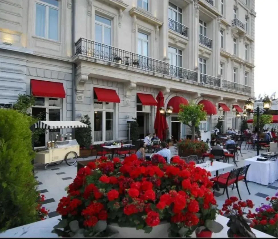🏨 Отель, где Стамбул шепчет истории: Pera Palace Hotel 5*