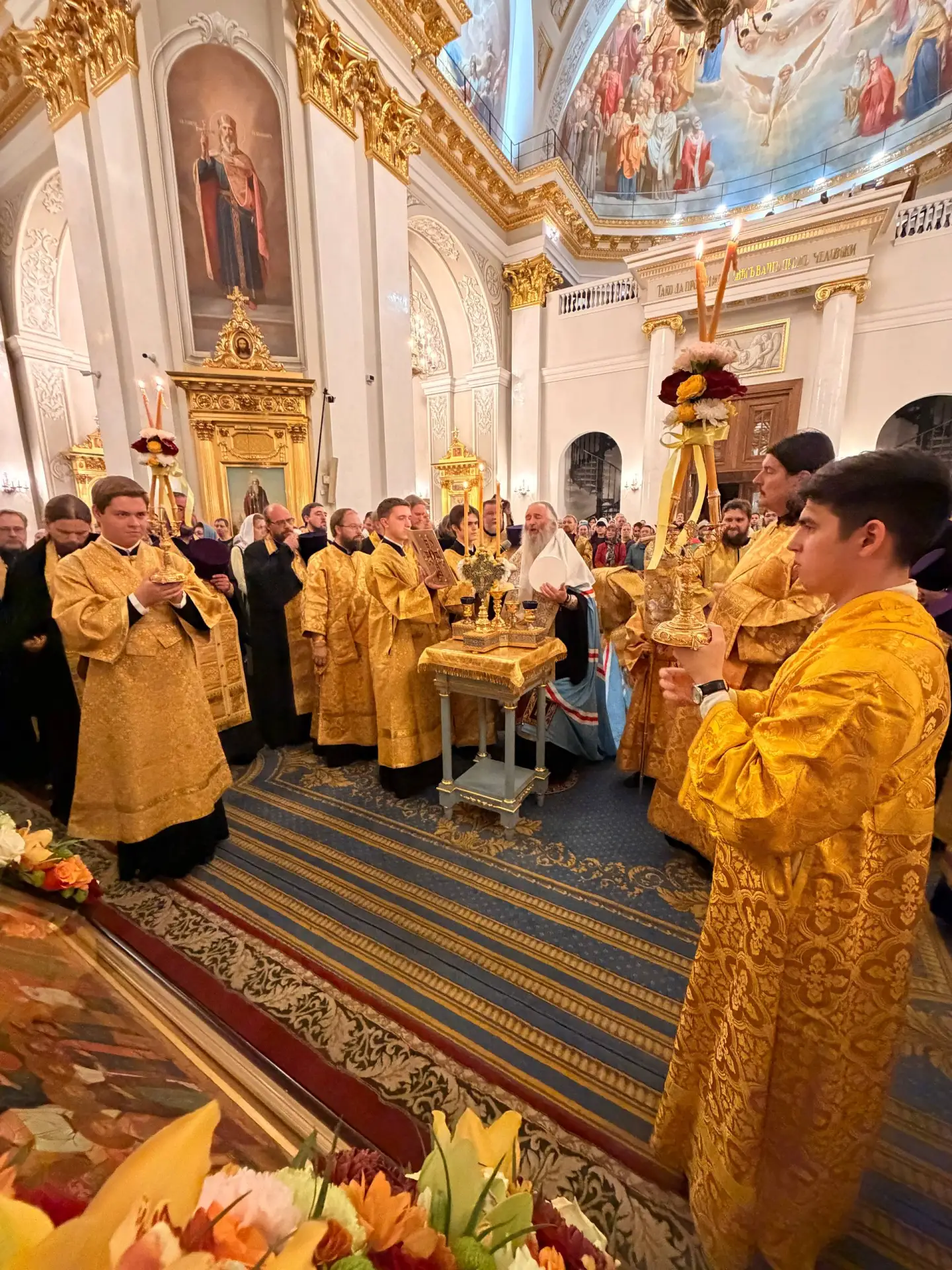 📷 Первые кадры с праздничного вечернего богослужения в канун праздника Собора Казански...