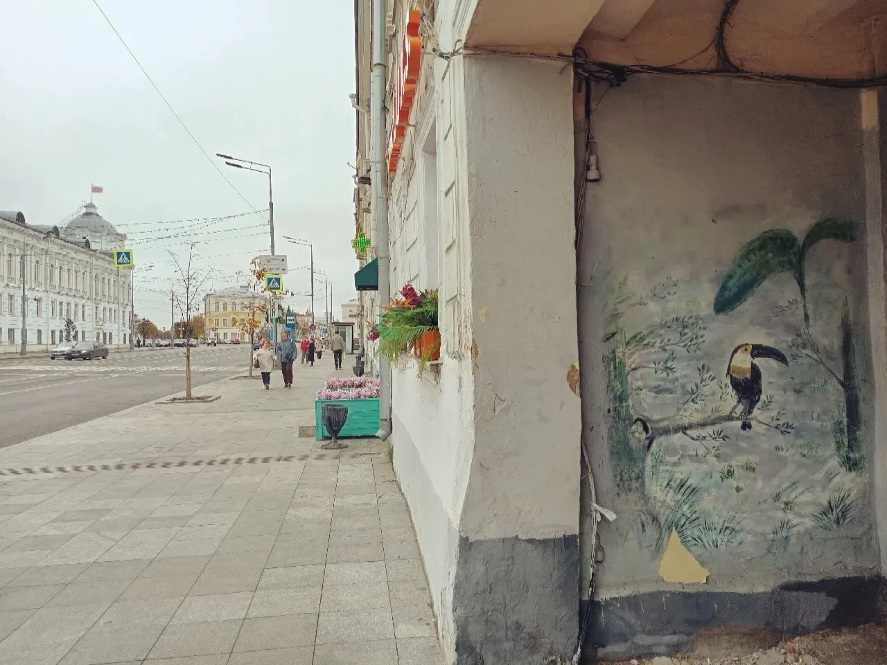 🎨 Граффити в переулке в центре города