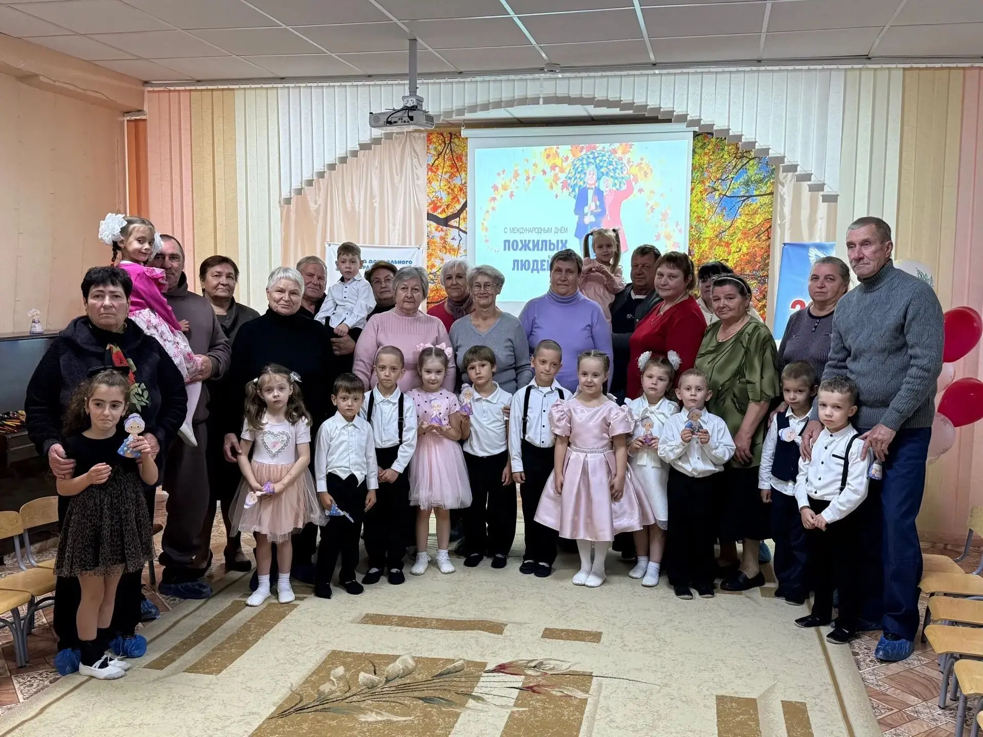 ❤️ День добра и уважения: поздравляем наших бабушек и дедушек!