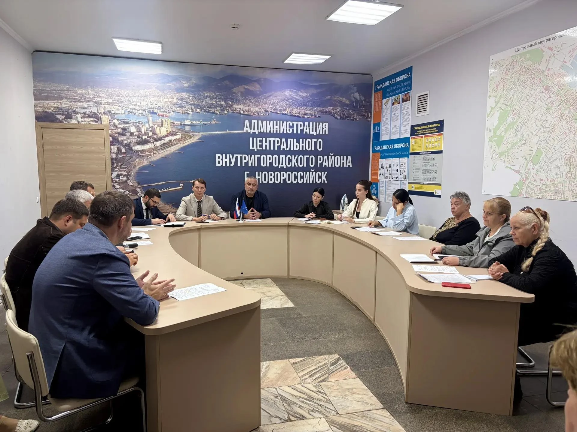 Специалисты муниципального казенного учреждения "Управление жилищно-коммунального хозяй...