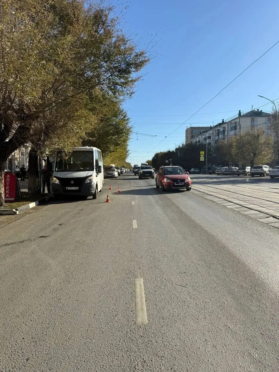 Сотрудники Госавтоинспекции города Орска проводят проверку по фактам 2 ДТП