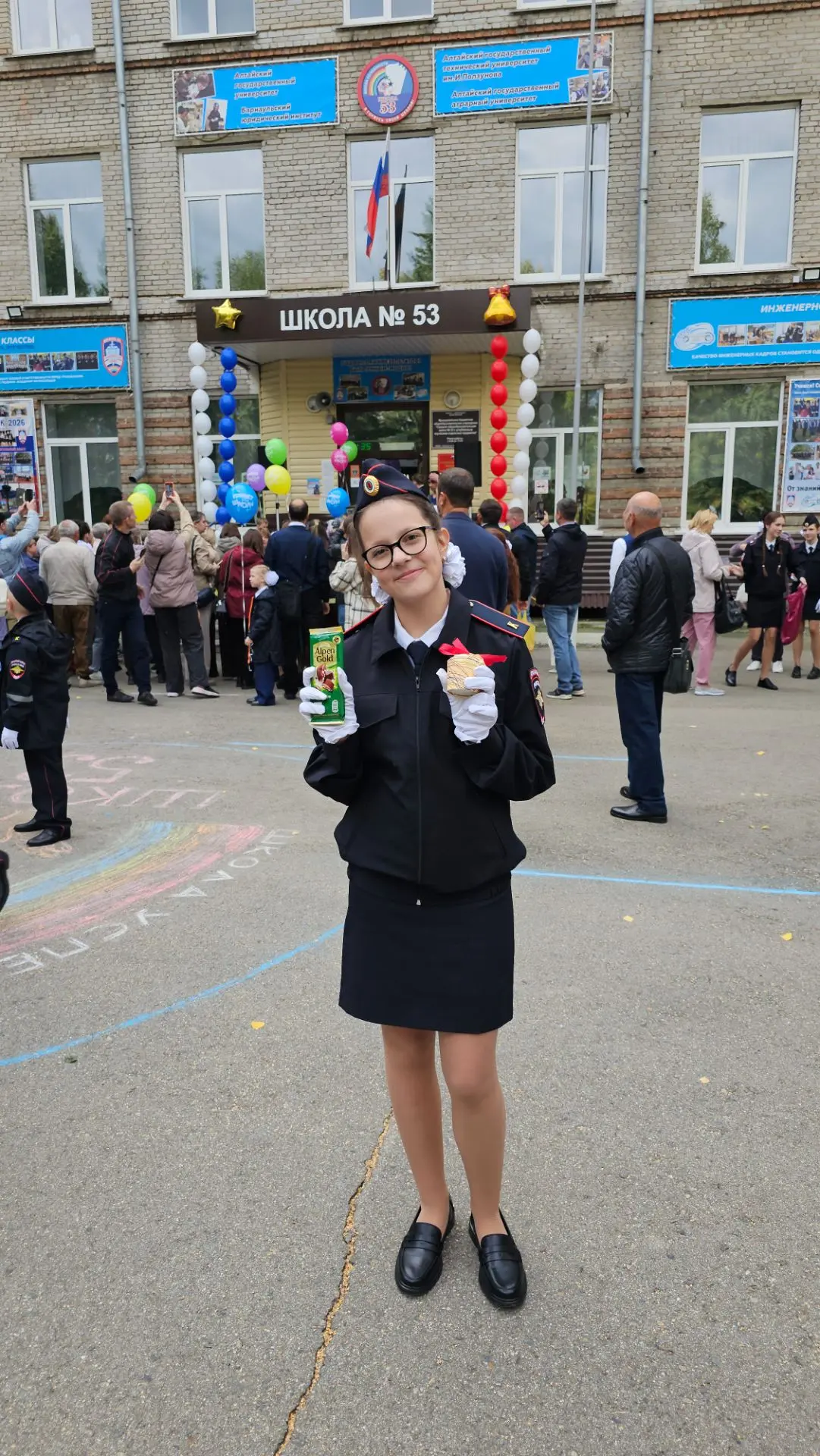 Дорогие, ну поздравляю нас всех с 1 сентября!!!