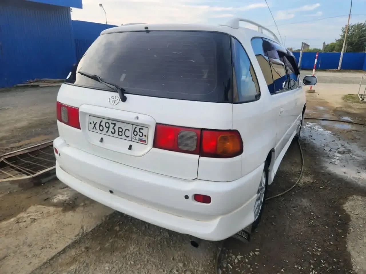 ❗️Toyota Ipsum угнали у Lada-центра в Южно-Сахалинске