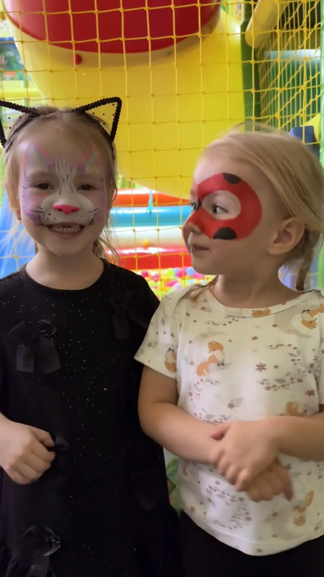 Сходили на день рождения к подружке Алёнки 🎉