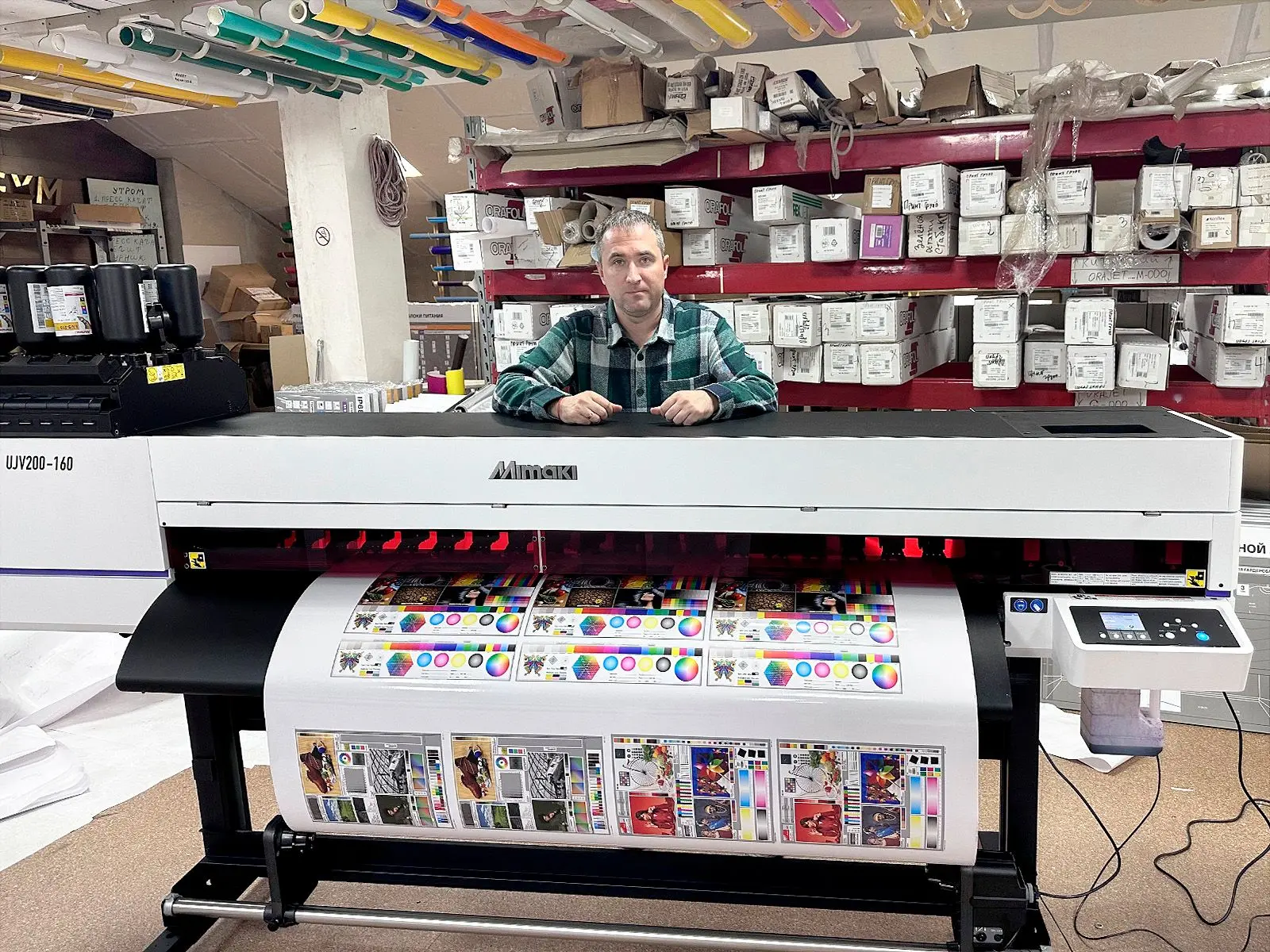Новейший рулонный УФ-принтер Mimaki UJV200-160 установлен в РПК "Принт Групп" из подмос...