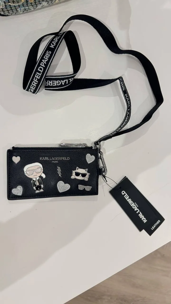 KARL LAGERFELD🏷️