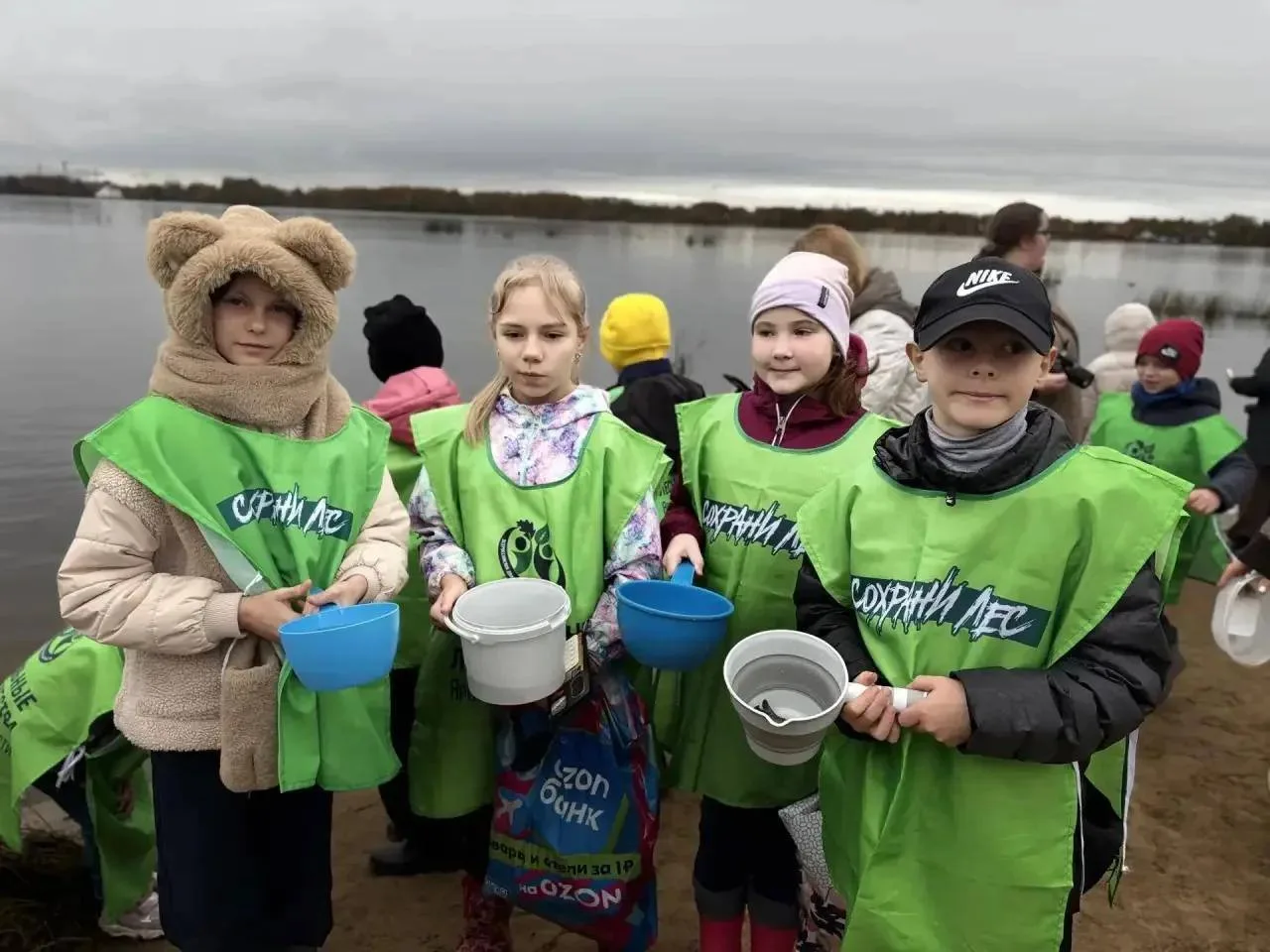 Тысячу мальков сазана выпустили в Волгу 🐟