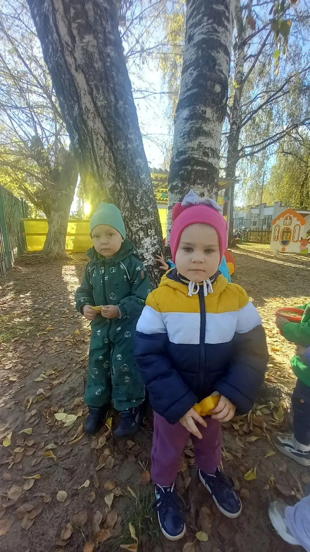 Осенние прогулки в  группе раннего возраста🍁