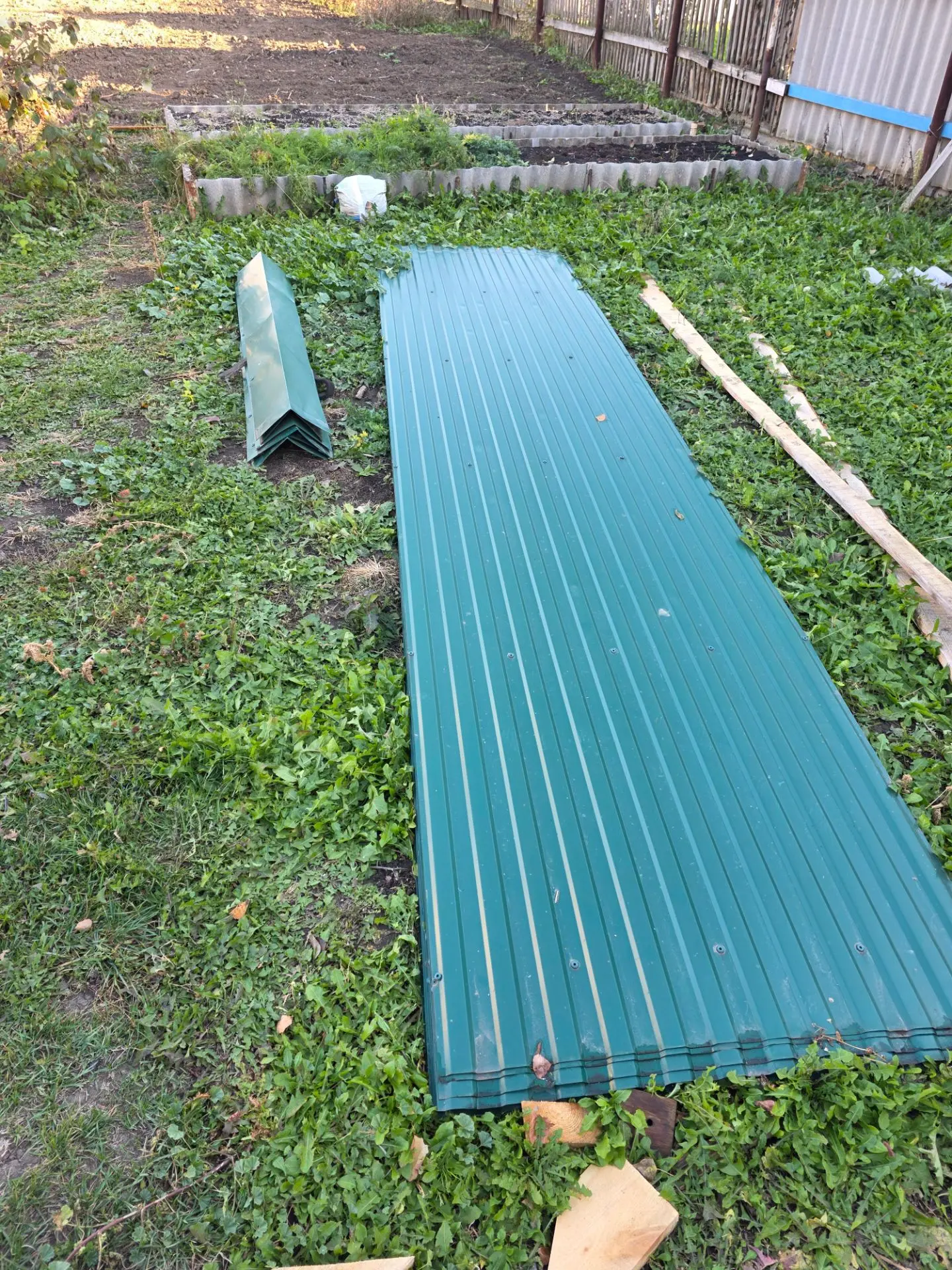 Продам б/у профнастил за лист 1500