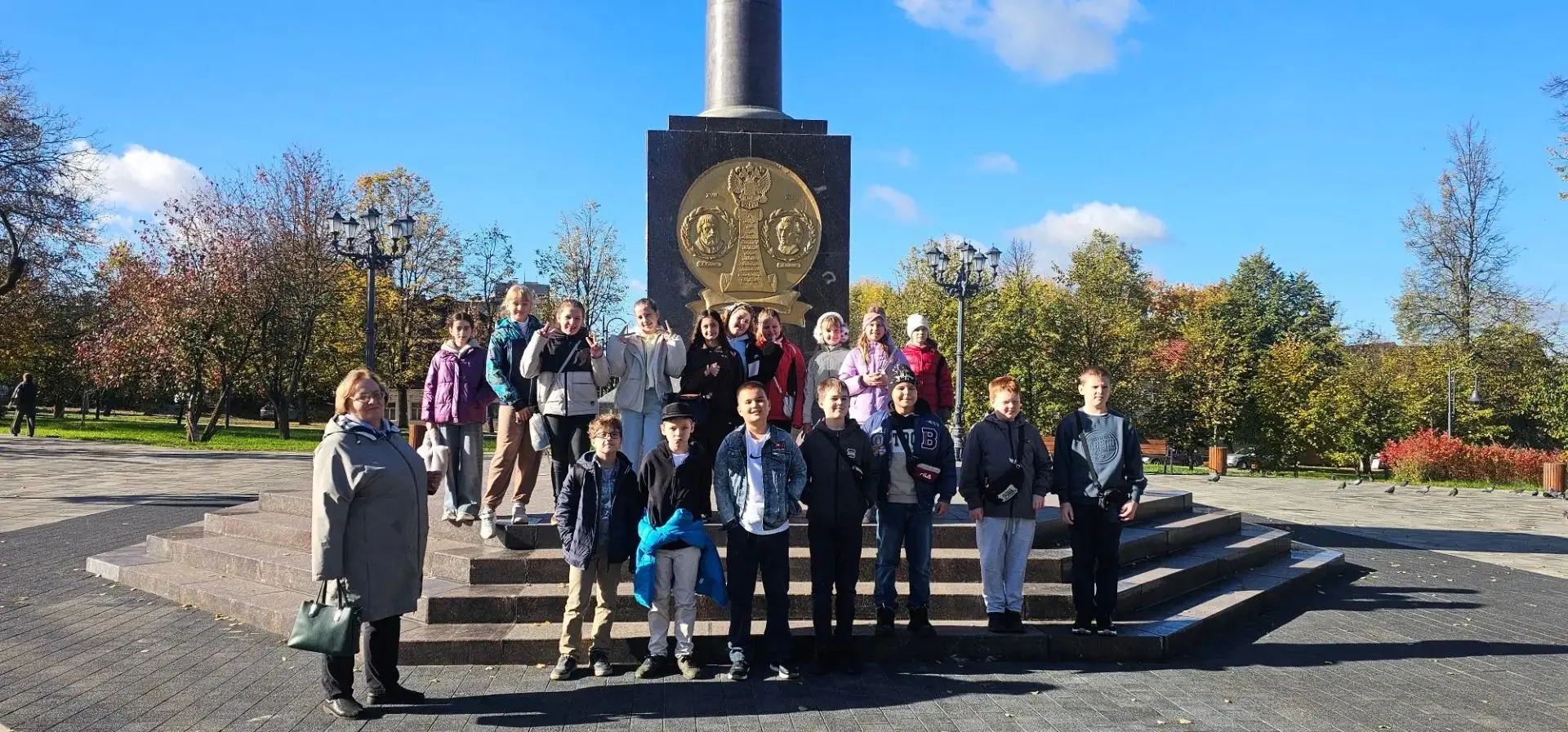 07.10.2026 учащиеся 5 «Б» и 5 «М» классов в сопровождении педагогов Дергачёвой Ольги Ив...