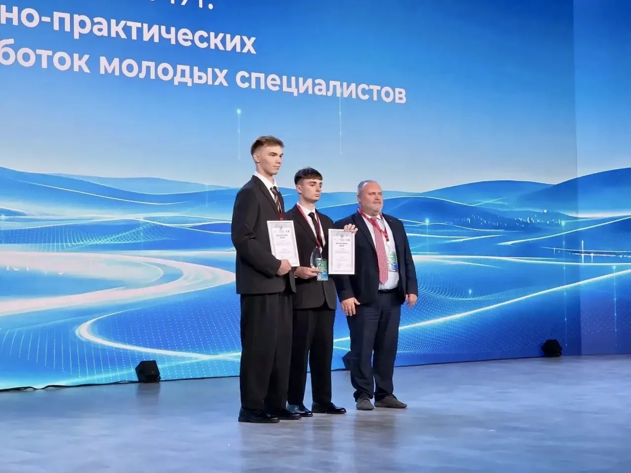 🎉 Школа гордится своими выпускниками! 🎉