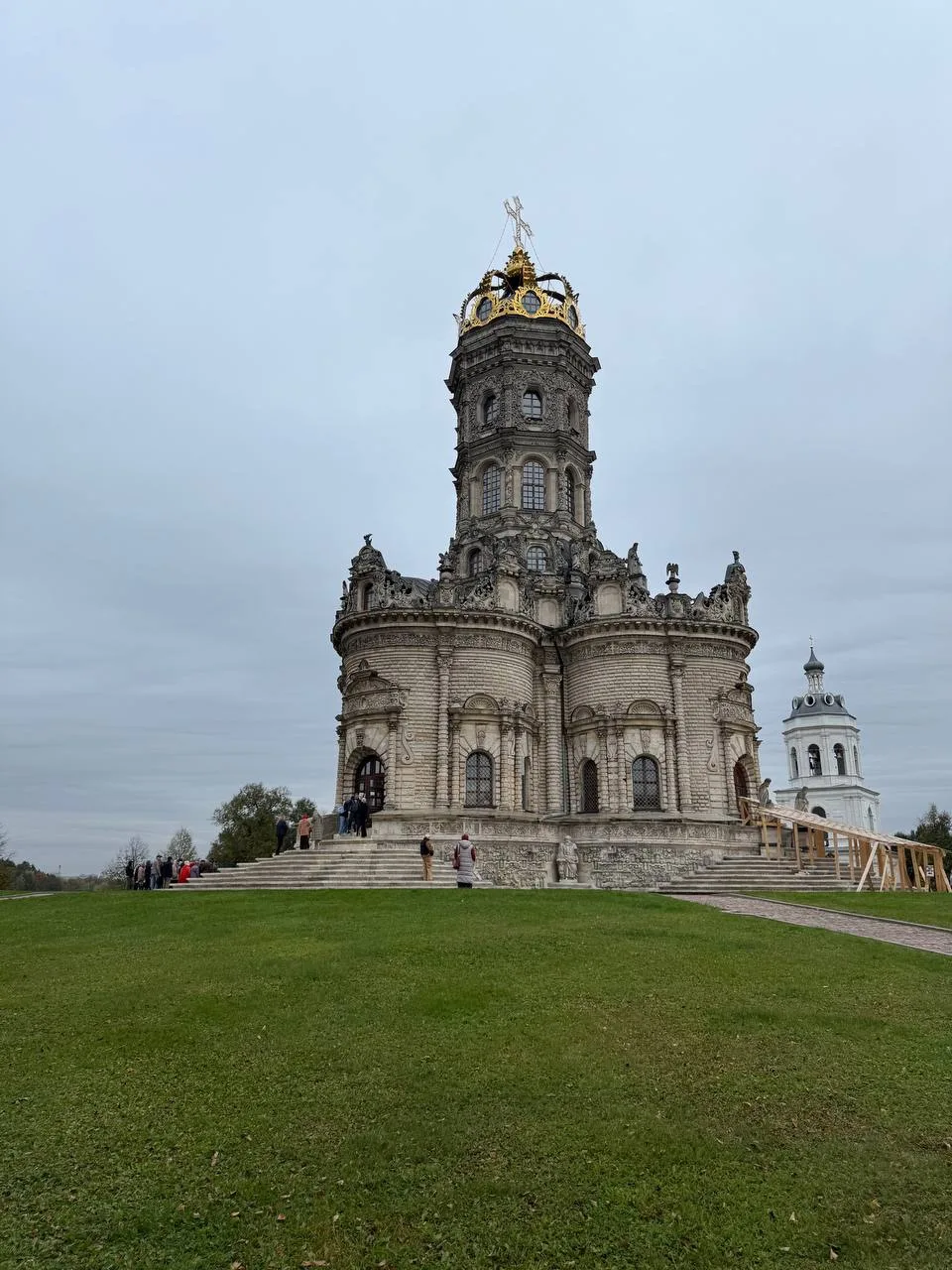 Приехали погулять в очень красивое место
