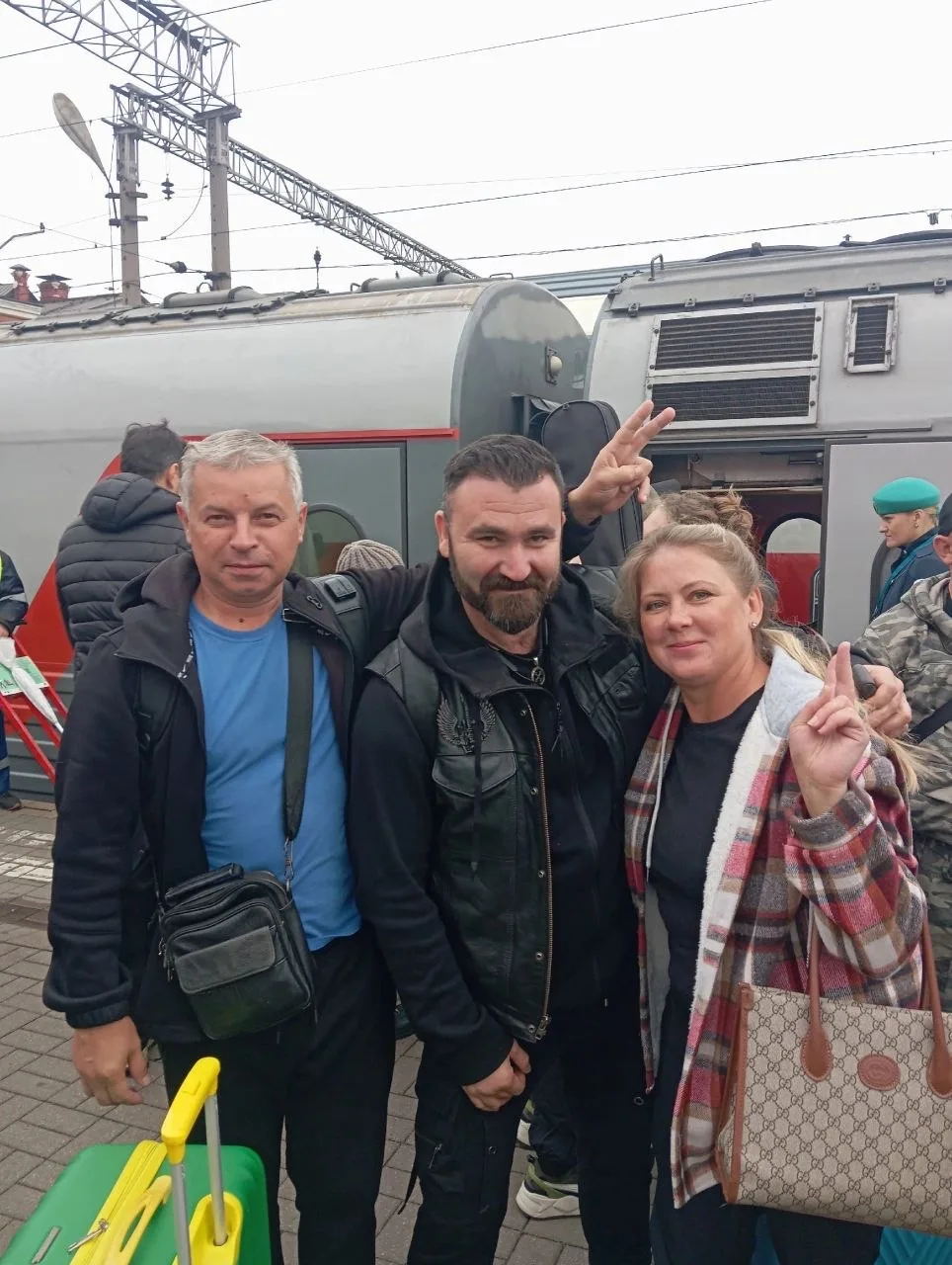 Подписчики канала. Подошли в вагоне, сказали что по голосу узнали. Приятно ☺️