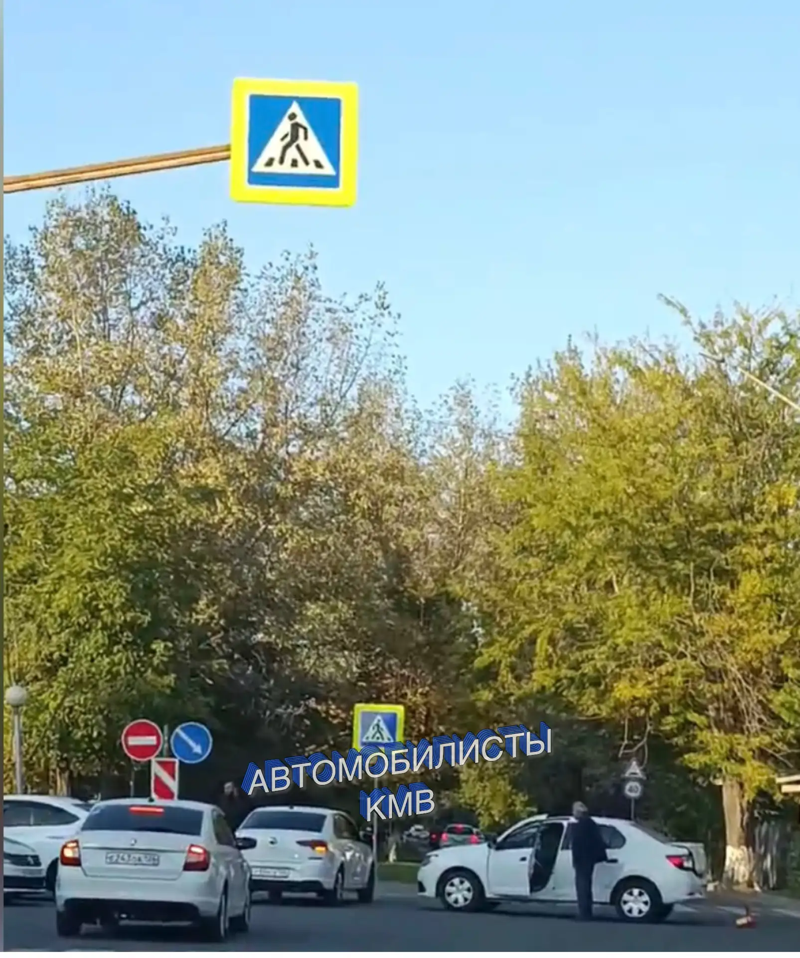В Минеральных Водах на улице 22 Партсъезда произошла авария  с участием двух иномарок. ...