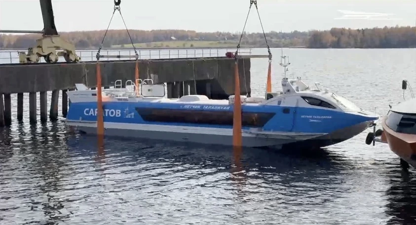 ⚓️ Скоростной «Валдай 45Р» для Саратовской области спустили на воду на ЦКБ им. Р. Е. Ал...