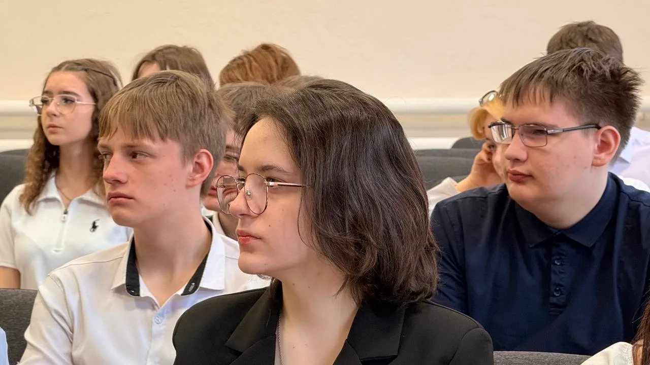 ⚡️По приглашению Александра Петрова, дедушки одной из учениц, я побывала в стенах своей...