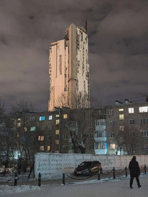 🏗 Недостроенный небоскрёб «Призма» в Екатеринбурге снесут по программе КРТ, сообщает РБК