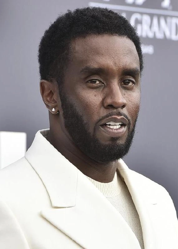 🇺🇸 Стало известно, что серьезная травма головы Diddy, по сообщениям, была вызвана дра...