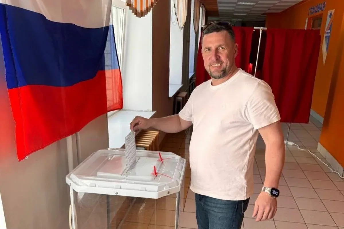 АНТОНОВ/КРАСНОВ/ЩЕЛОКОВ – НА СЕНАТОРА