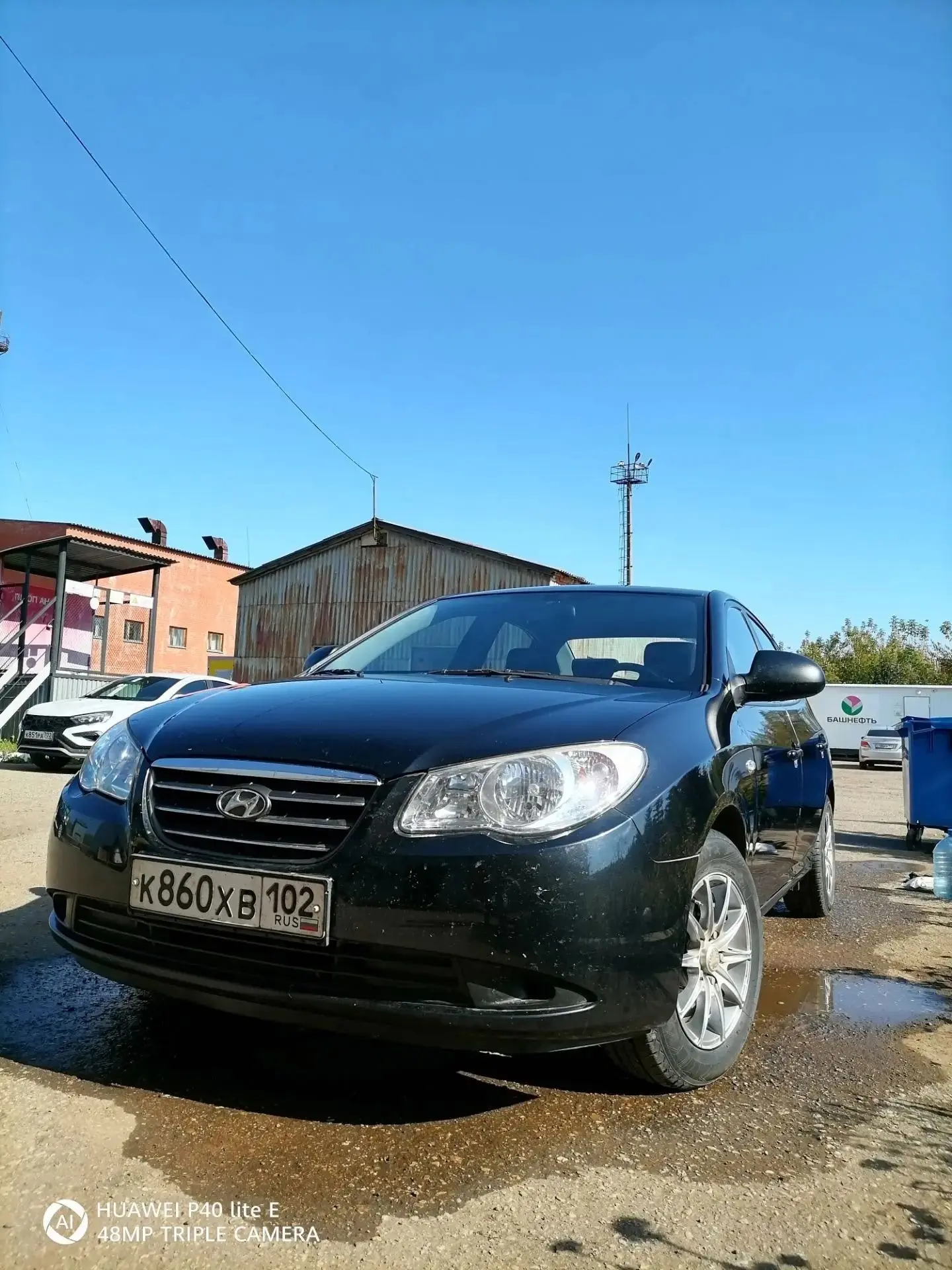 Hyundai Elantra .