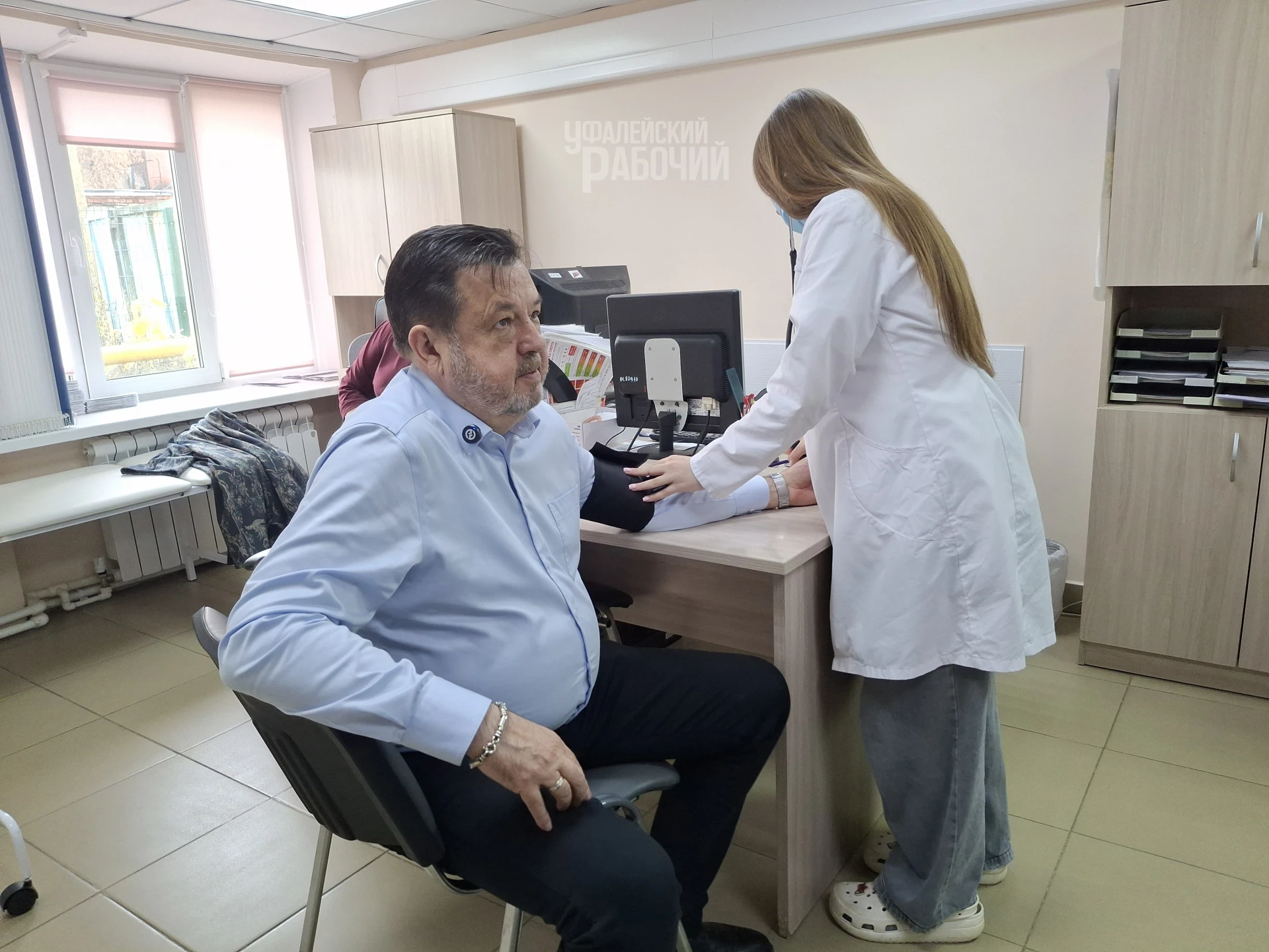 Глава ВГО, секретарь местного отделения партии «Единая Россия» Андрей Рябенко прошёл ди...