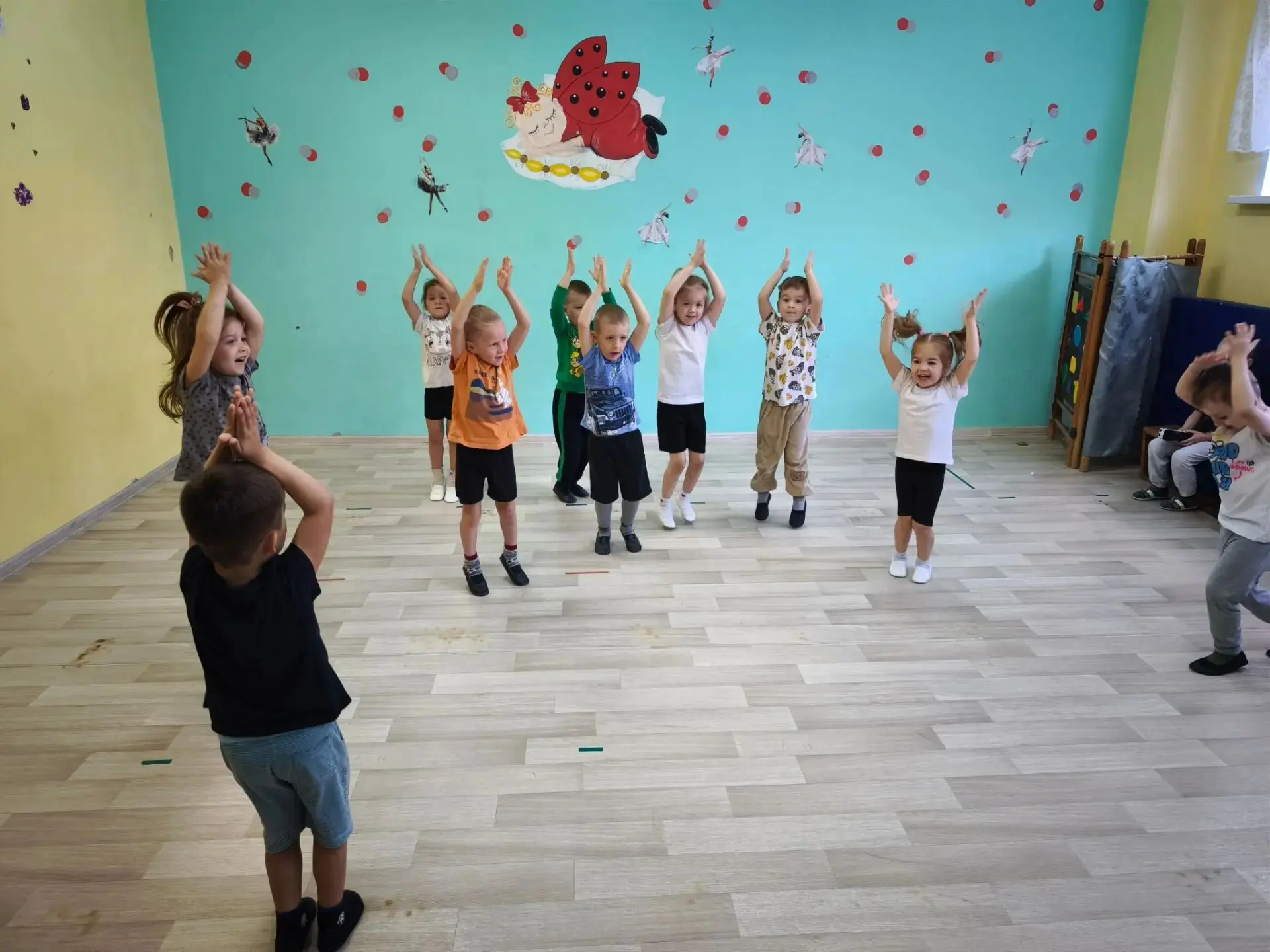 Кружок хореографии 💃🕺снова начал свою работу в нашем детском саду!