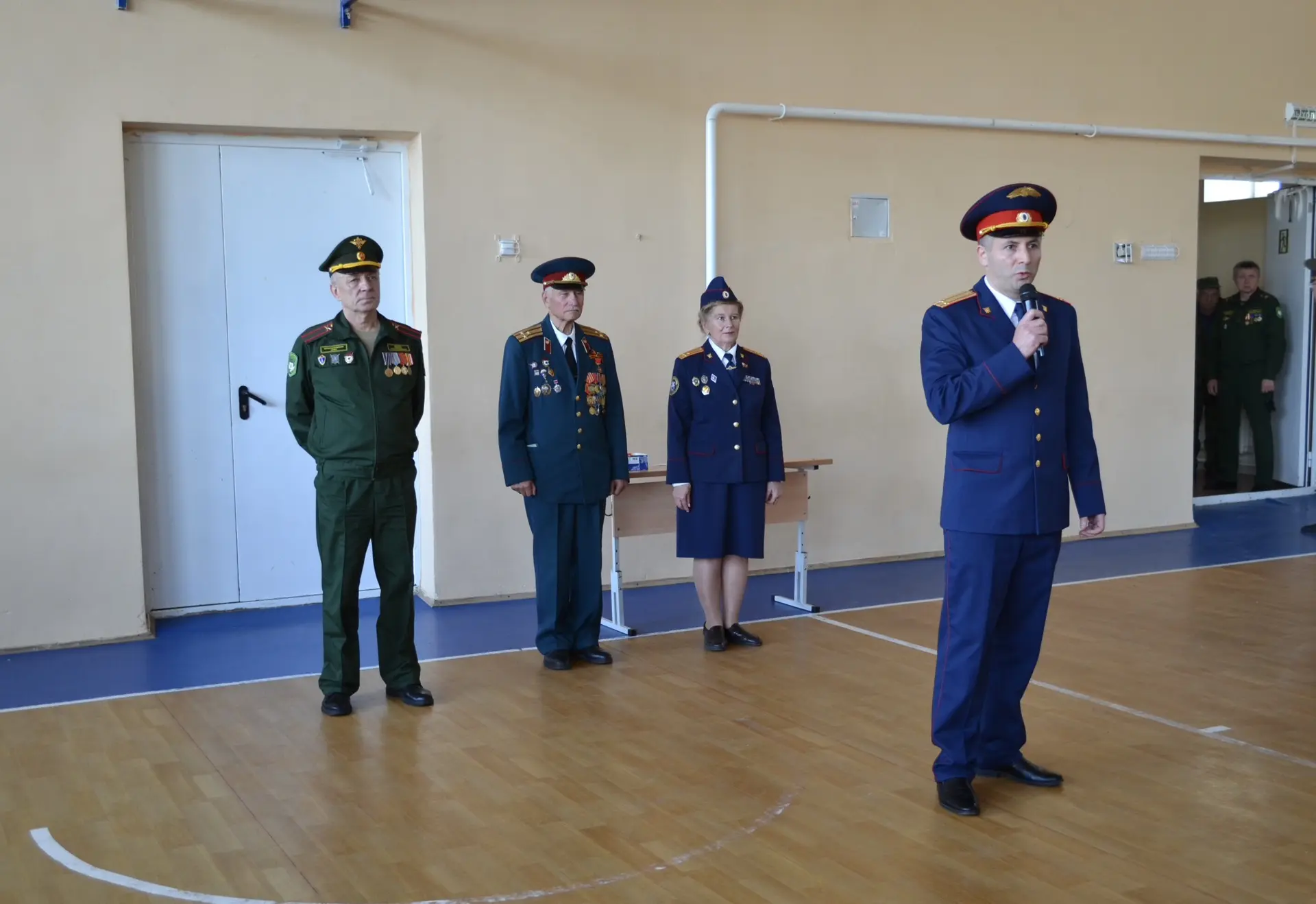 Сотрудники следственного управления и ветераны следствия приняли участие в церемонии пр...