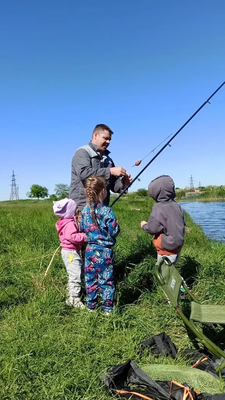 🎉 С наступающим  Днём отца! 🎉Меня зовут Алиса, и я хочу рассказать про наши с папой м...