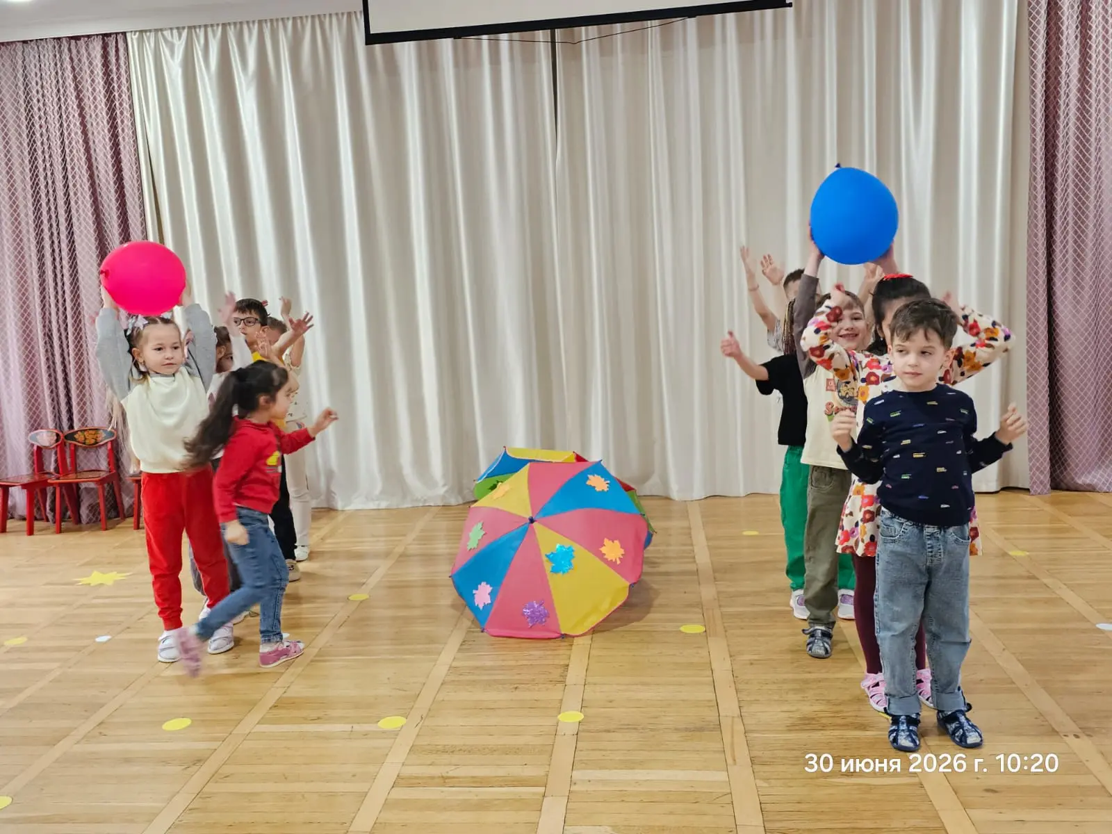 Проведение музыкальных занятий в летний период. Музыкальный руководитель Бурнацева А.П.