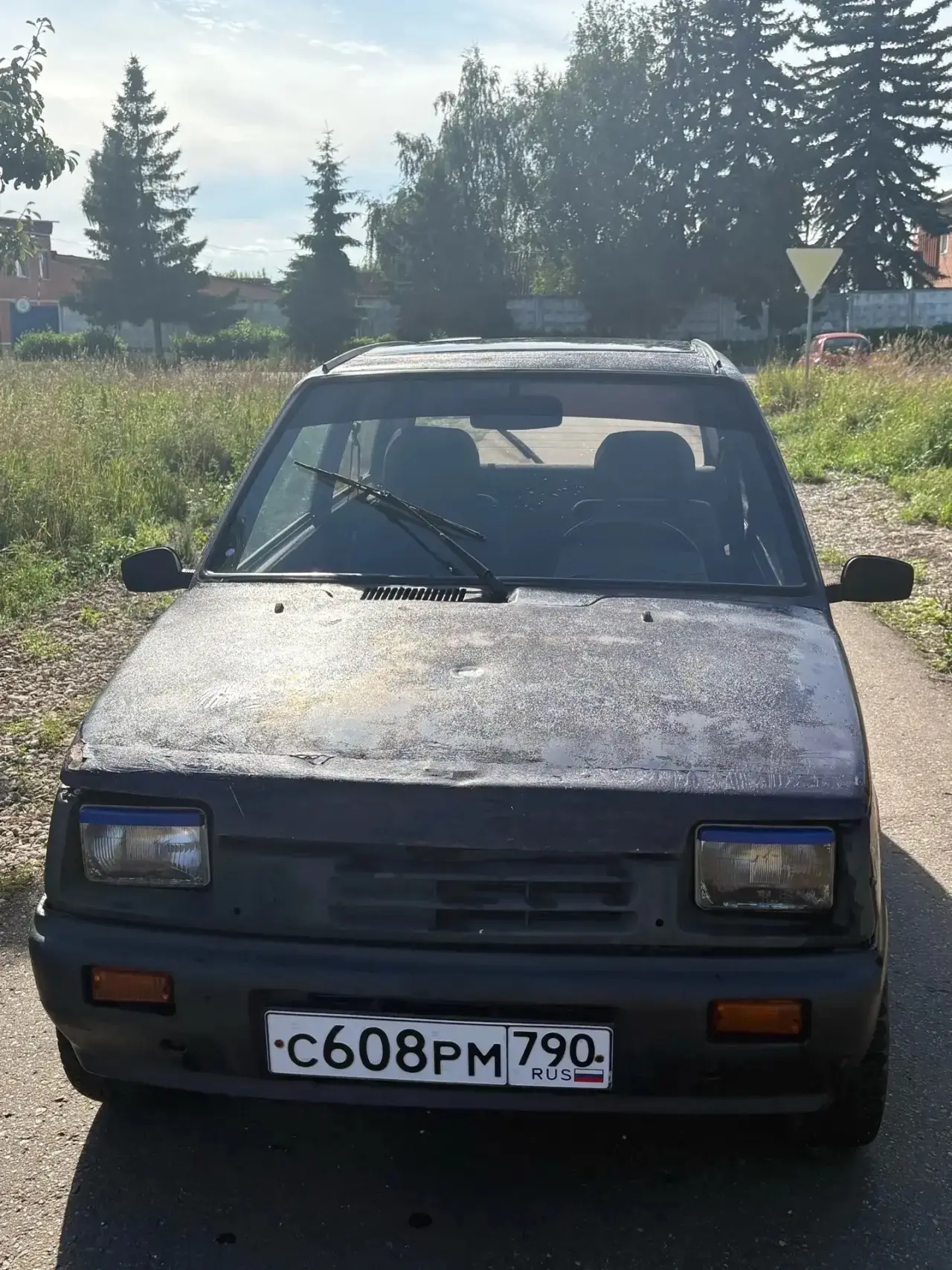 Продам Оку 1999 года выпуска полностью на ходу садись, и катайся мотор КПП отлично дно,...