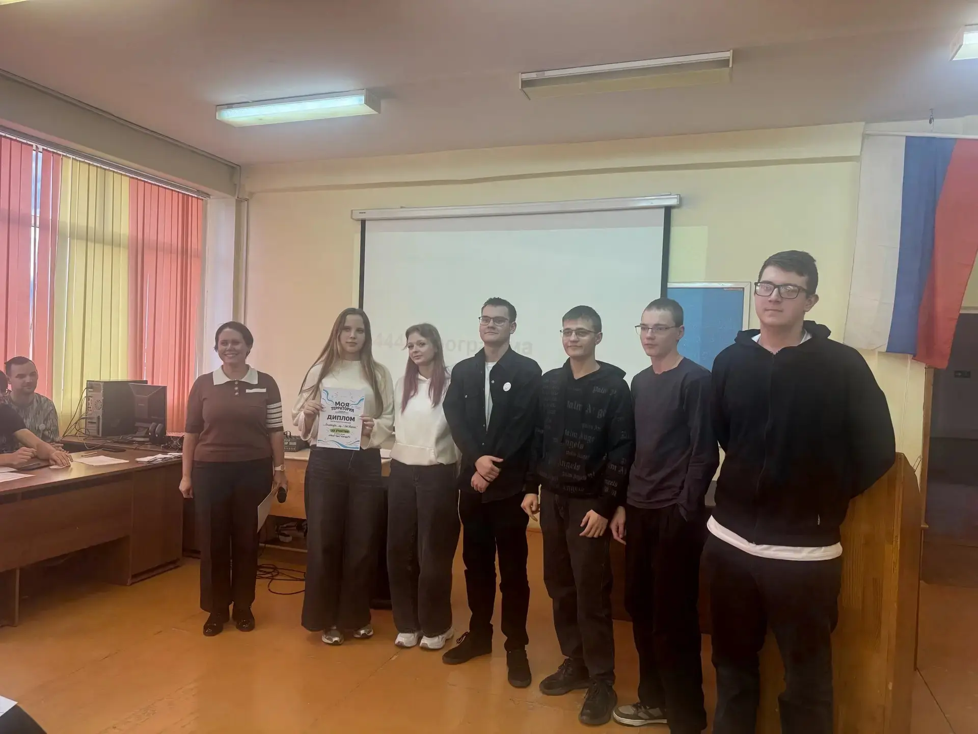 🧠  Сегодня эрудиция, логика и командный дух наших десятиклассников проходили настоящую...