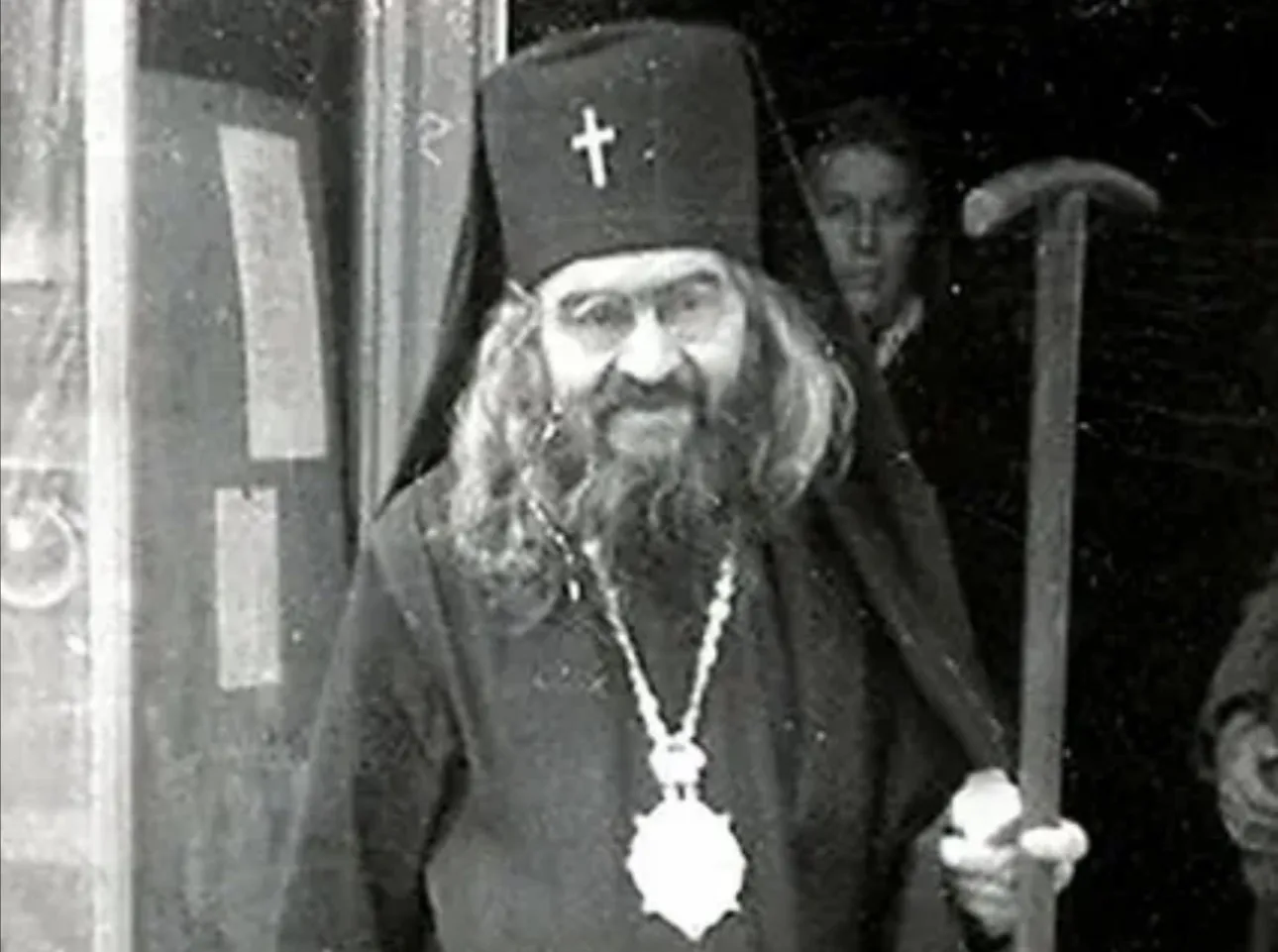 Архиепископ Иоанн родился 4/17 июня 1896 г. на юге России в селе Адамовка Харьковской г...