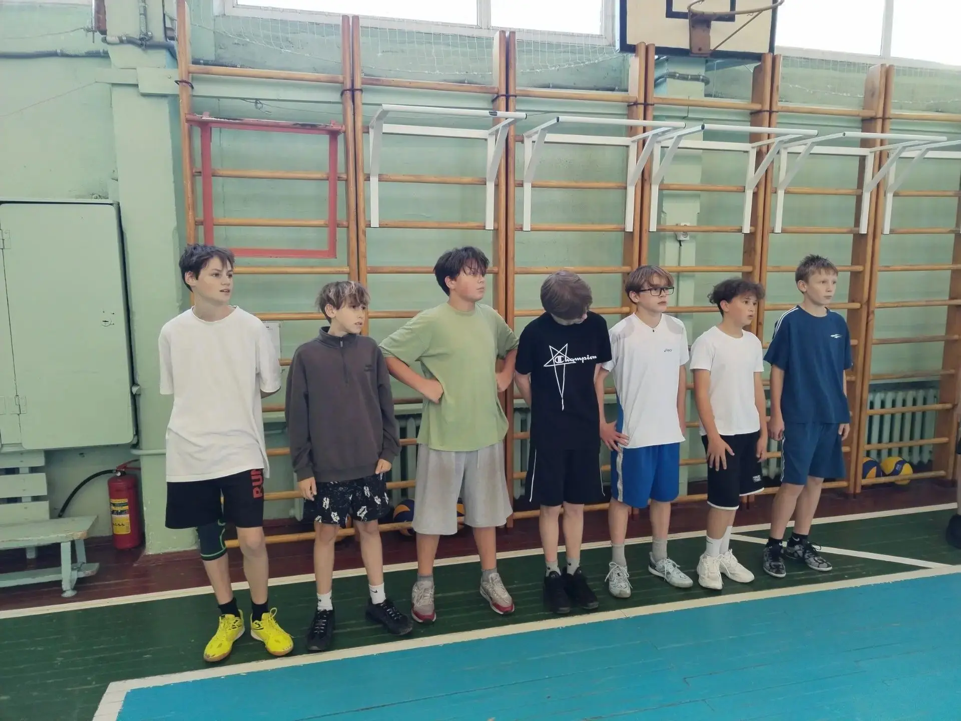 Поздравляем сборную команду 7-8 классов по волейболу с победой и выходом в полуфинал! �...
