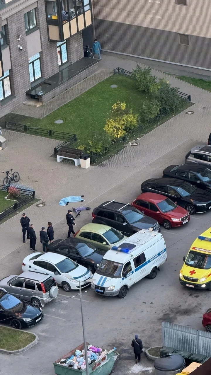 😱 12-летний ребенок погиб после падения из окна дома на Дальневосточном
