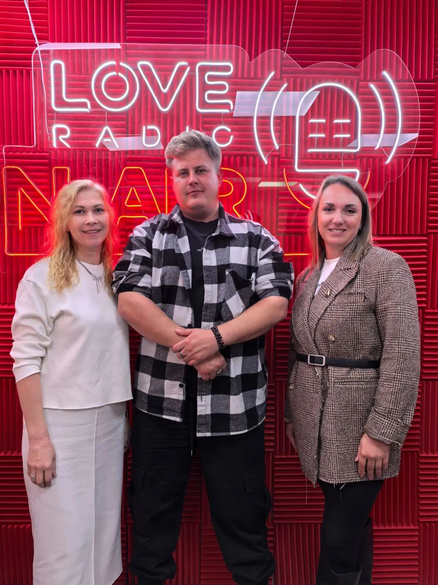 Вчера снова была гостьей на эфире Love Radio! 🎙🐝