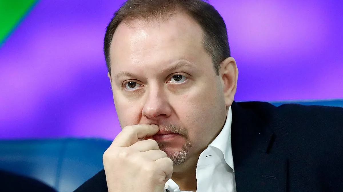 Член комитета Госдумы по информполитике, информационным технологиям и связи Олег Матвей...