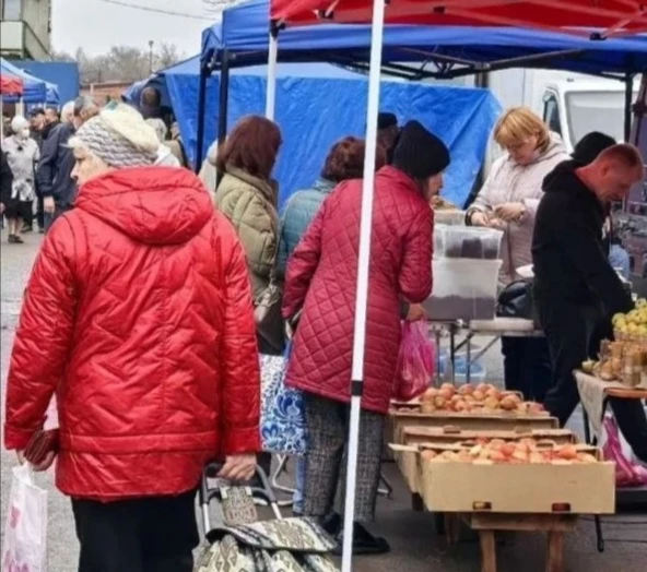 В субботу, 17 октября, начиная с 8 утра, азовчан и гостей города ожидае ярмарка выходно...