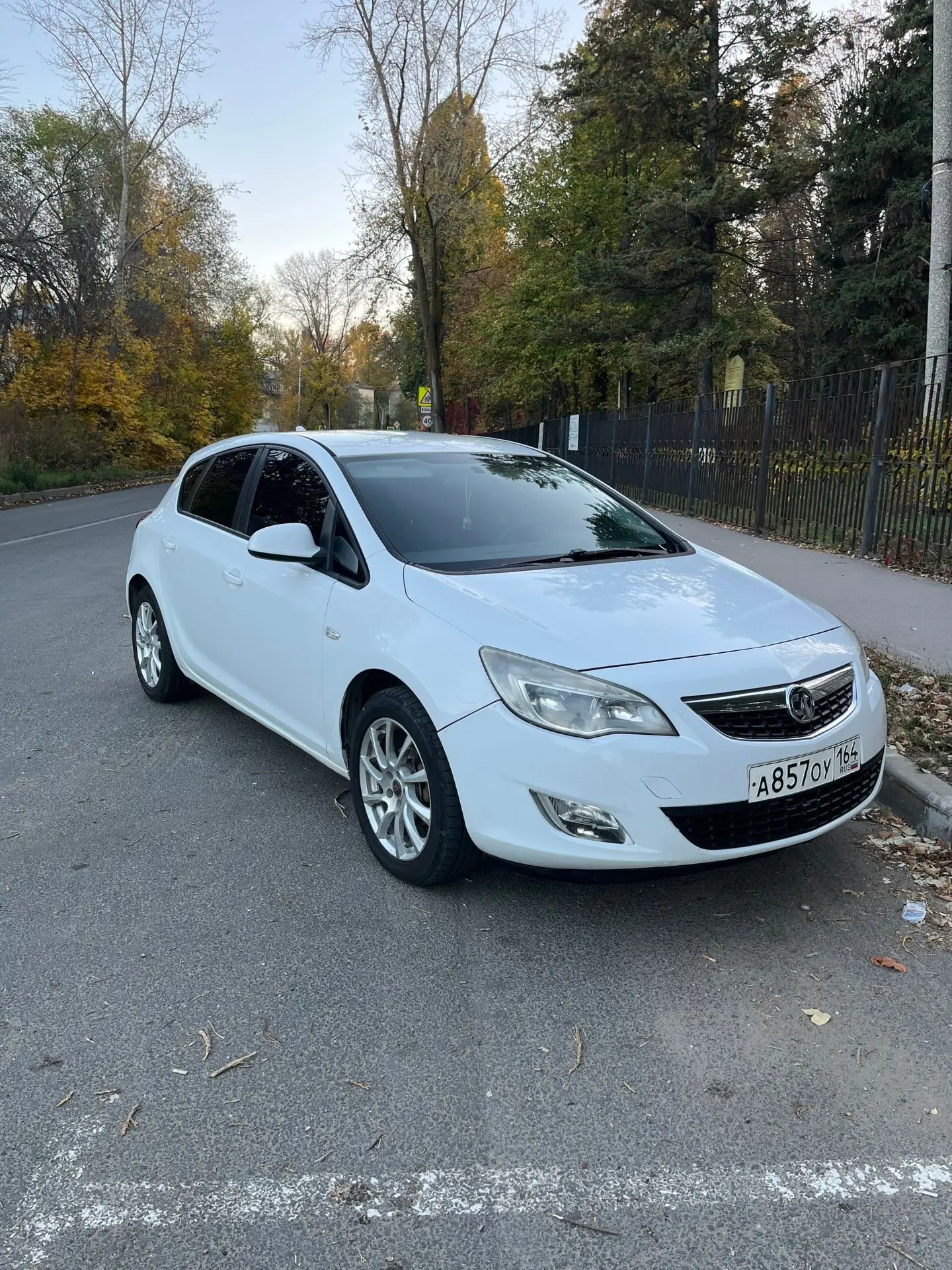 Опель астра j