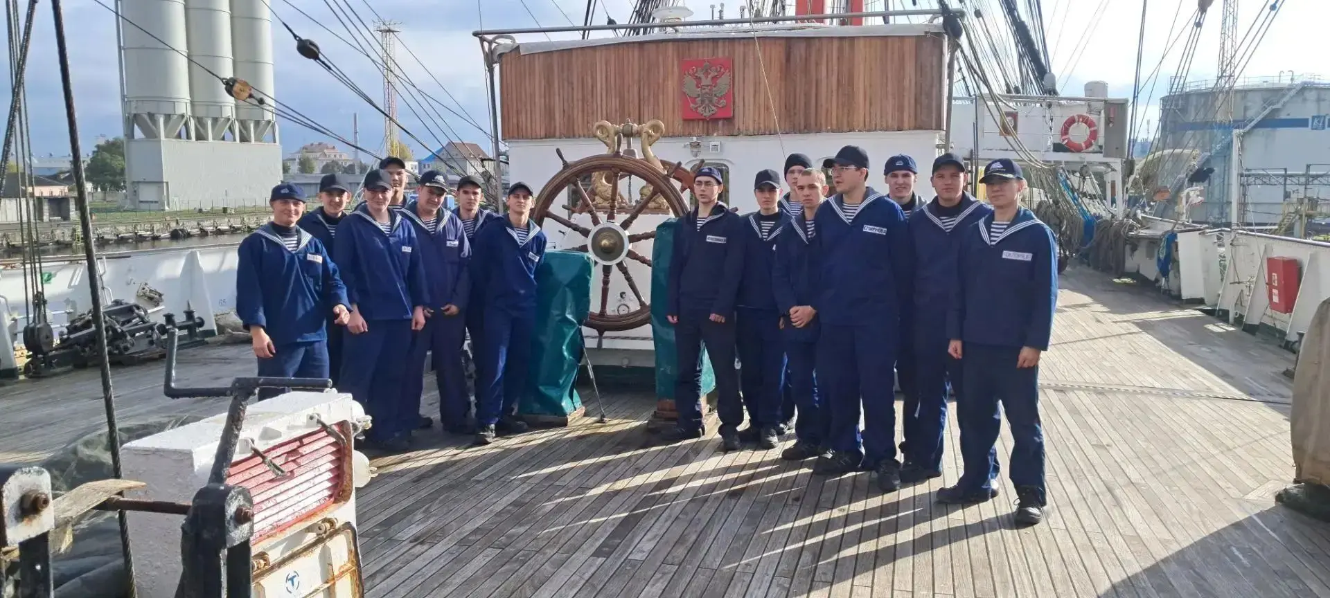 🚢 «Когда ветер шепчет историю: студенты ЕМРПТ на борту легендарного „Седова“» 🌅