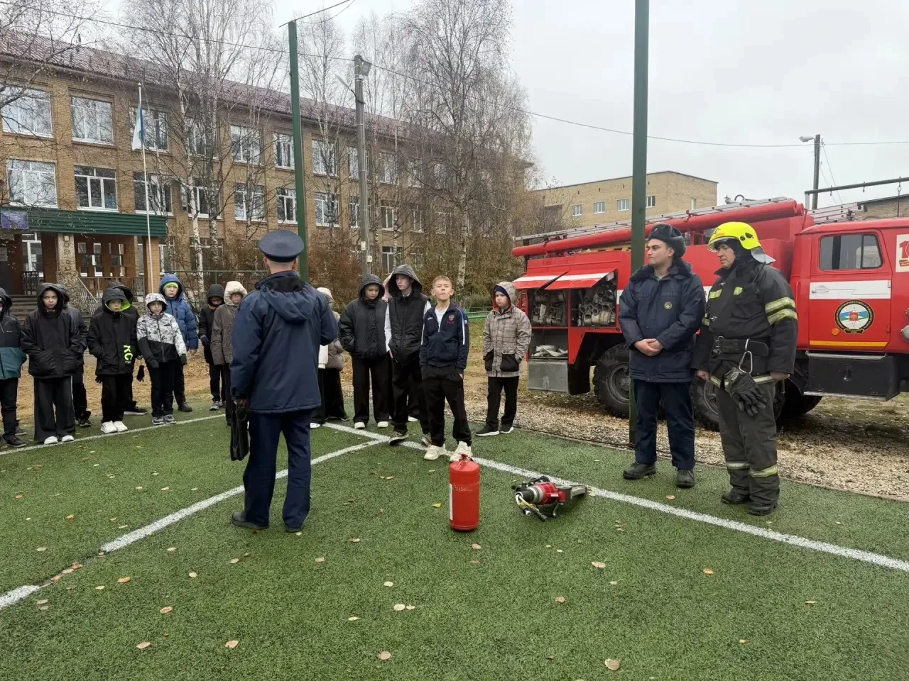 🚒🏫 Показательный урок в МОУ «СОШ №7»