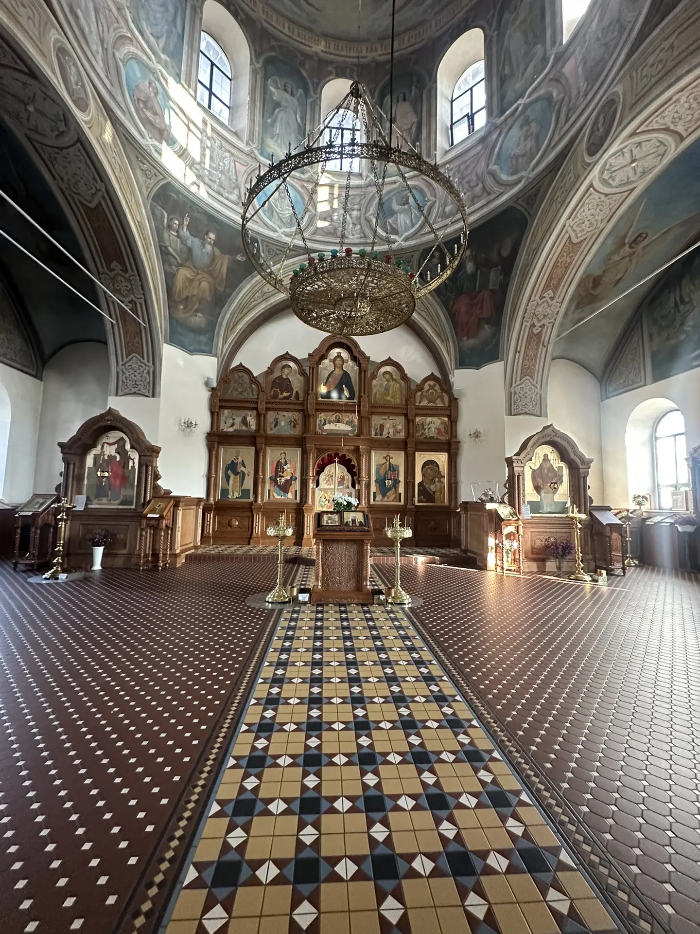Счастливый случай привел меня в церковь Казанской иконы Божией Матери.