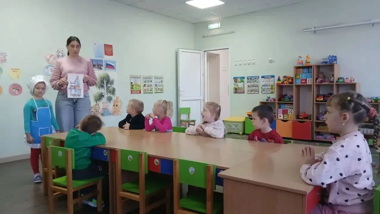 Сегодня в разновозрастной группе "Непоседы" в ГБОУ "УВК с.Степановка Шахтерского м.о." ...