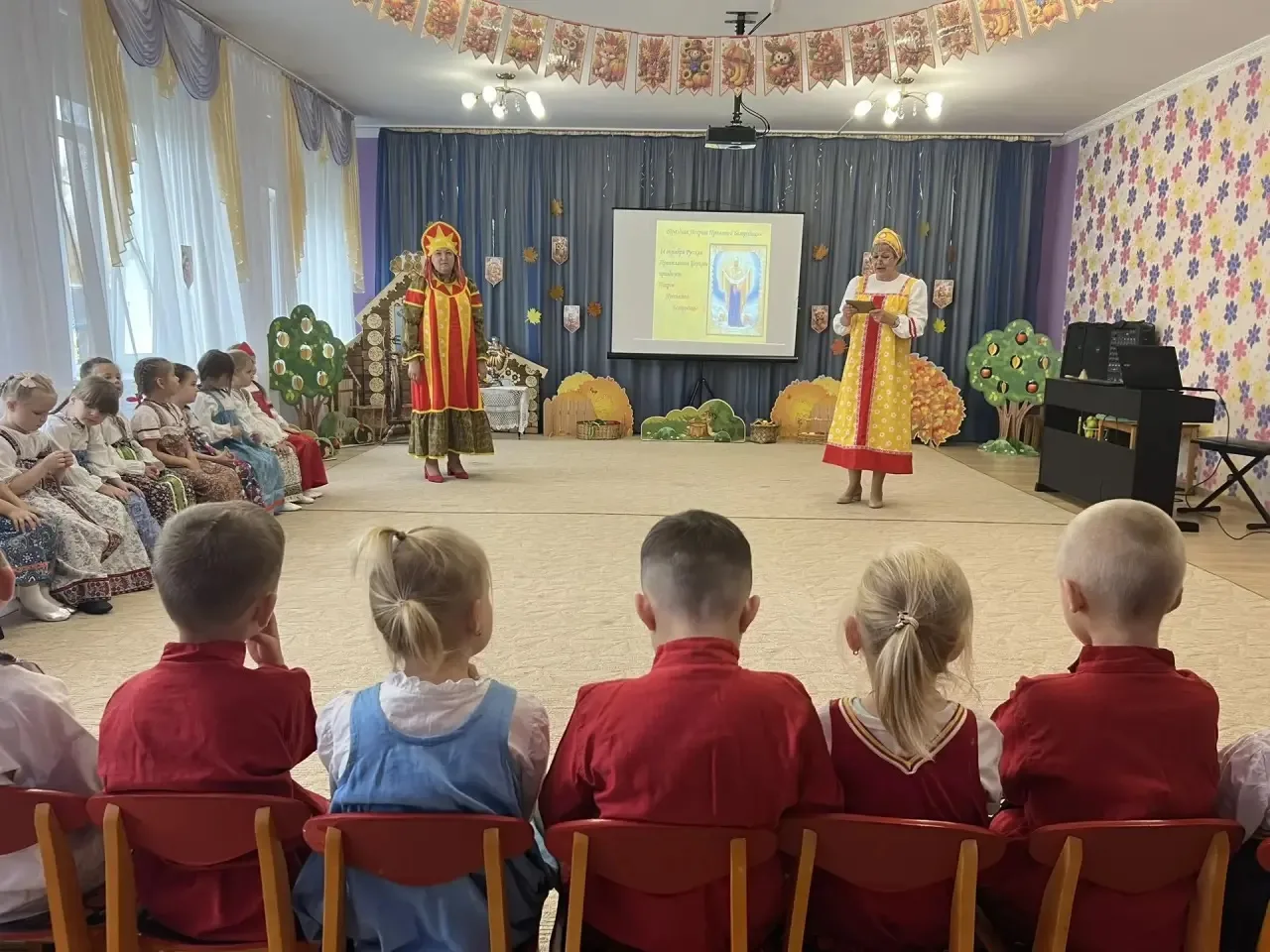 В дошкольном отделении пгт Решетниково, МОУ - школа «Планета детства» городского округа...
