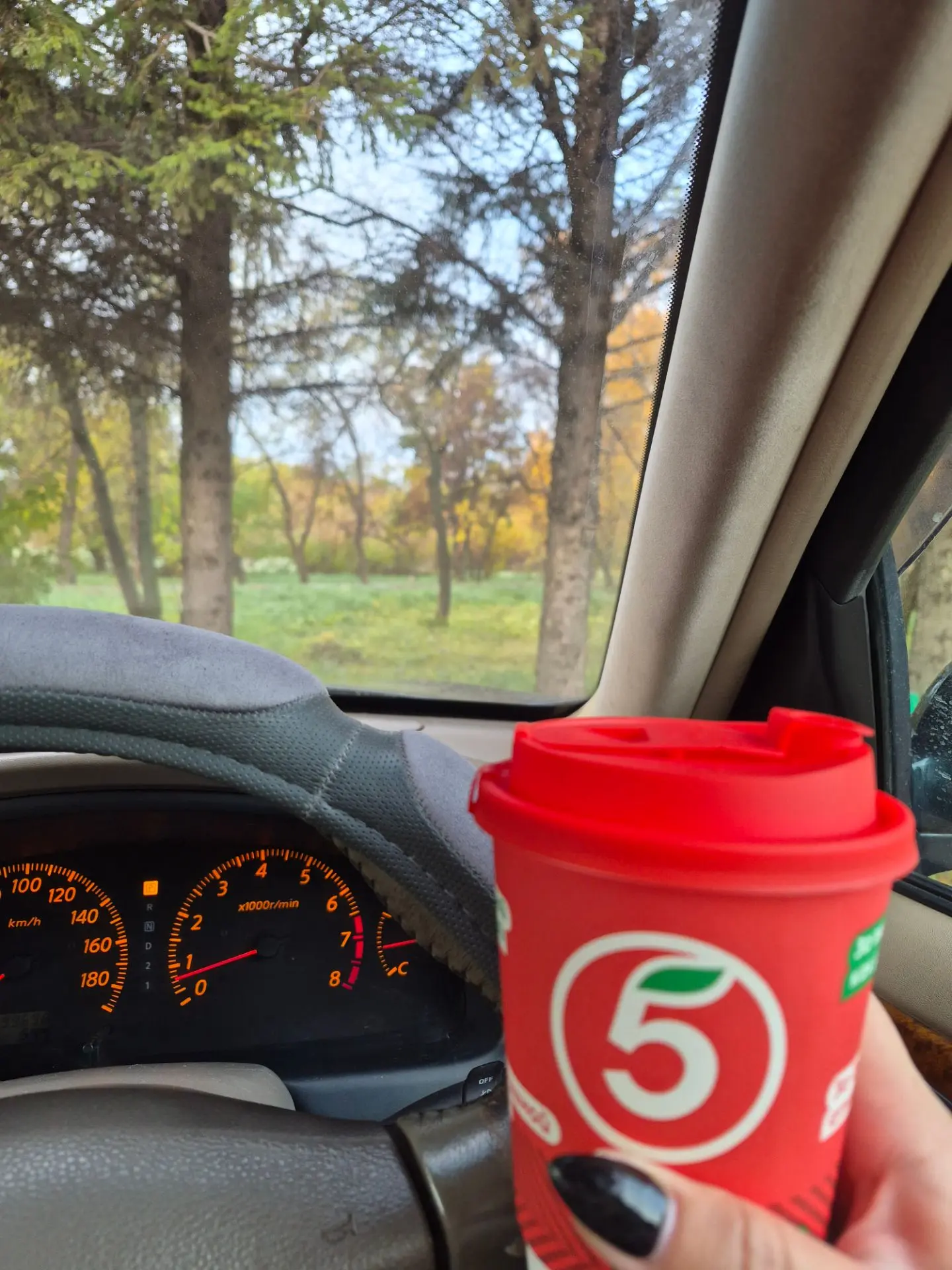 Сегодня утренний кофе в машине🍁