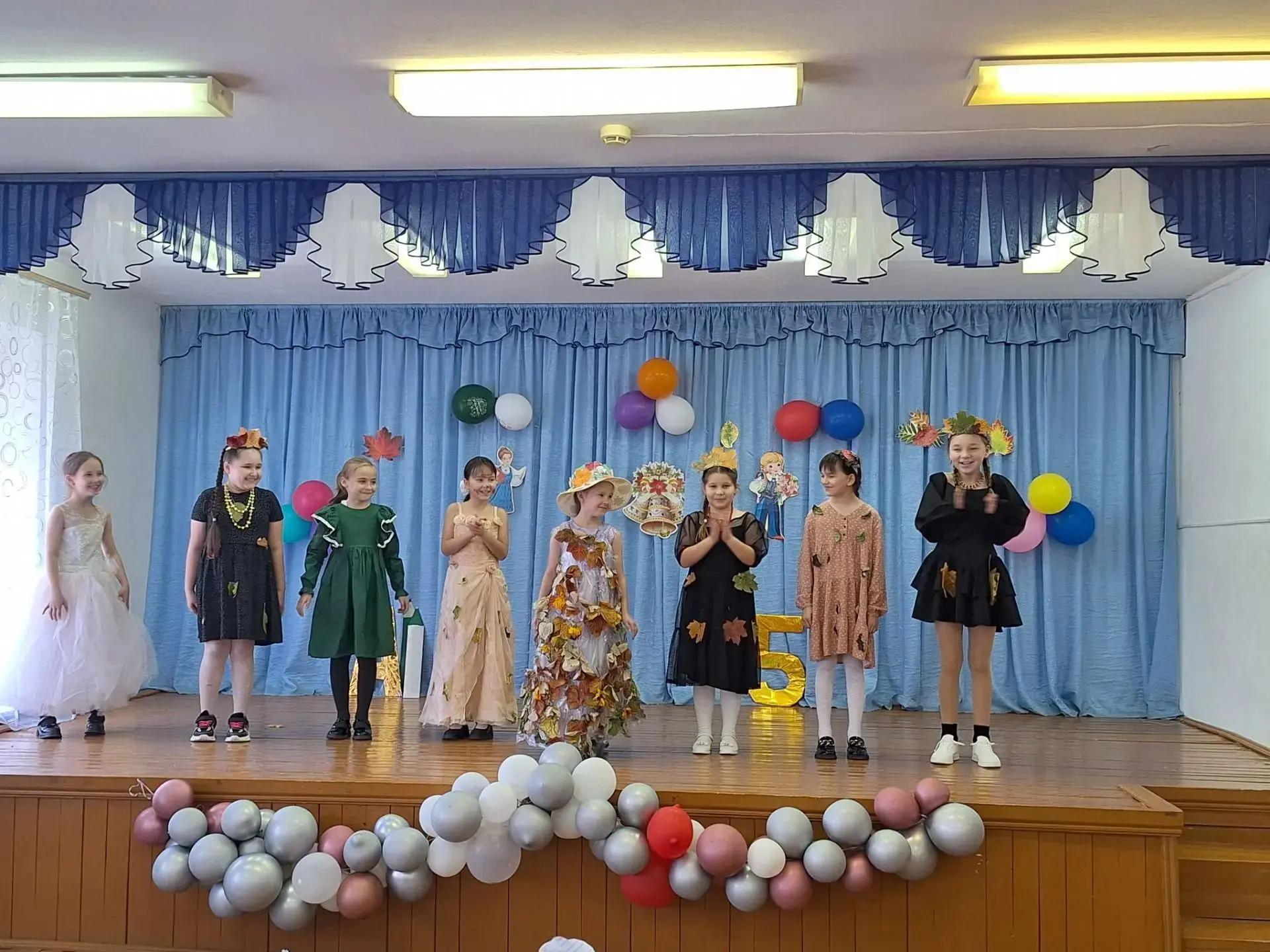 Золотая пора в Нижнеиванаевской школе: как прошел наш Осенний бал!