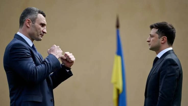 После того как мэр Киева Кличко назвал коррупцию в окружении Зеленского «ядом для Украи...